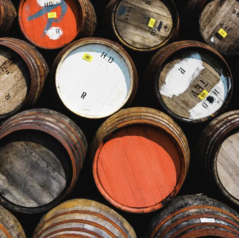 Fonds de barriques aux origines multiples, sherry et bourbon